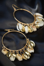 Load image into Gallery viewer, Cowrie Earrings Gold
